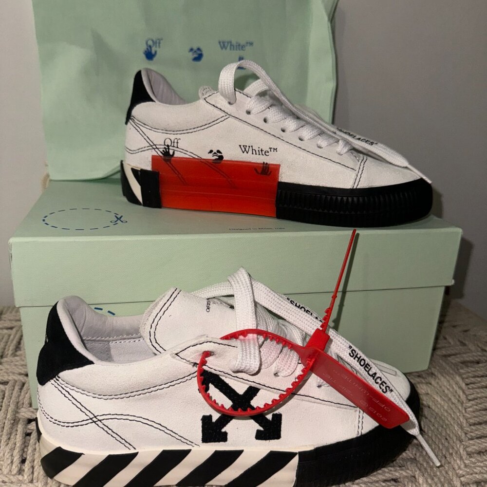 Off-White Arrow Vulcanized Low White Black Sneakers, Orange Tag, Size 35 - NWT - Picture 2 of 6